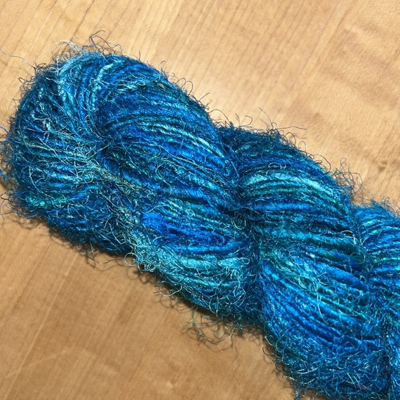 Frabjous Fibers Recycled Silk Yarn - Picture 3 of 4